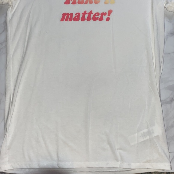LulaRoe “Make it Matter” T-shirt - Picture 3 of 4